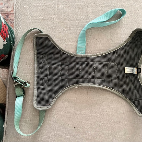 kurgo-tru-fit-quick-release-seatbelt (large) harness - Picture 7 of 7